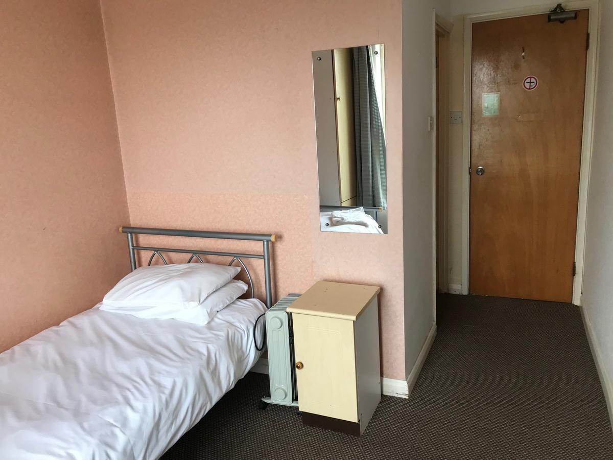 Lindal Hotell Harrow Exteriör bild