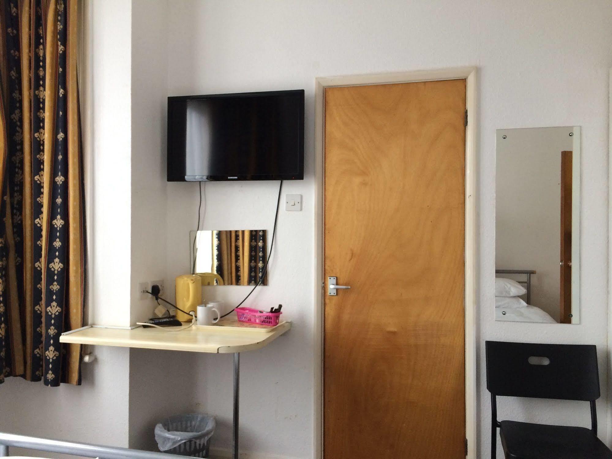Lindal Hotell Harrow Exteriör bild