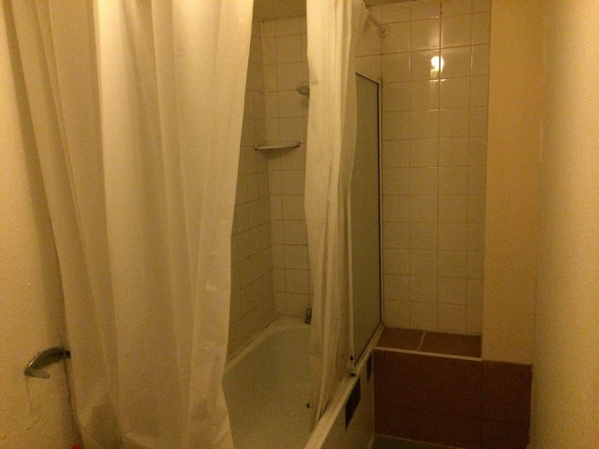 Lindal Hotell Harrow Exteriör bild