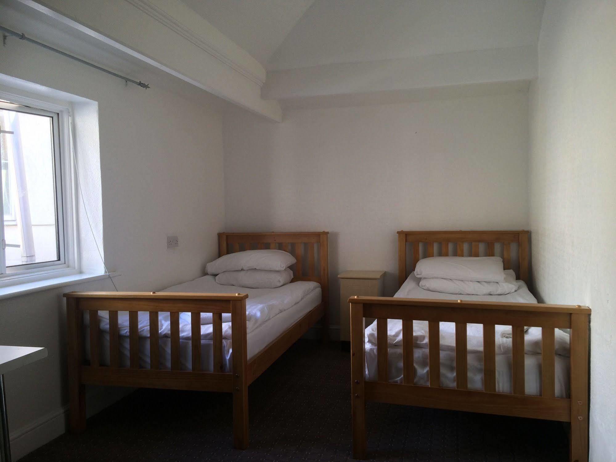 Lindal Hotell Harrow Exteriör bild